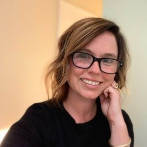 Meet your Posher, Leila